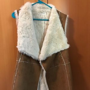 altar’d state Faux fur vest